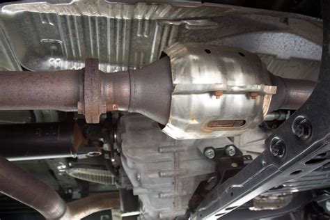 catalizador de chevy|How to Replace Catalytic Converters 2007.